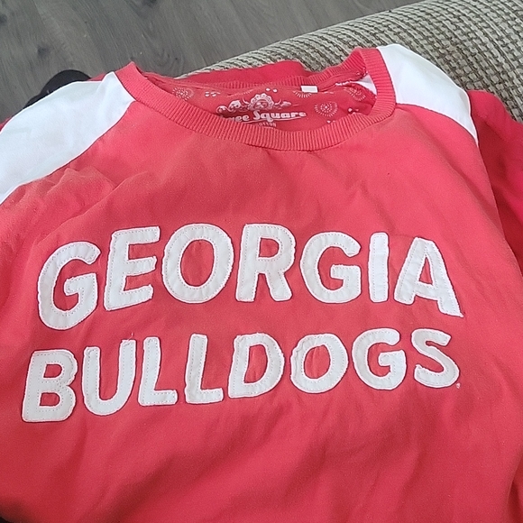 three square Tops - LIKE NEW THREE SQUARE Georgia bulldogs shirt